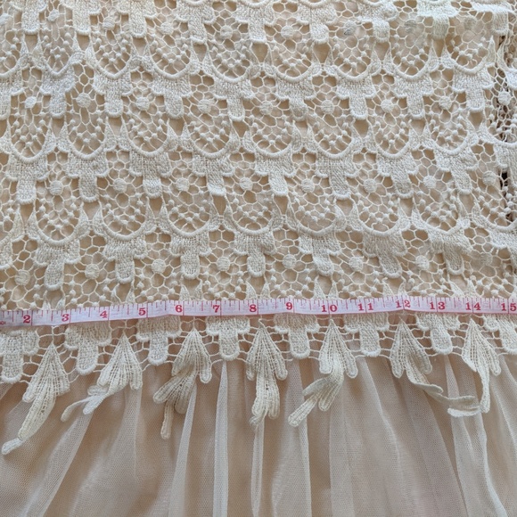 Hazel Cream Lace Dress - Picture 3 of 7